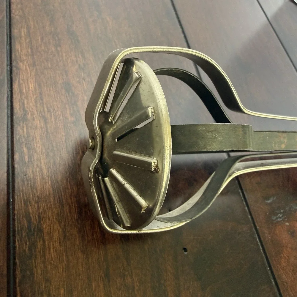 Vintage Beats-All Rustic Green‎ Wood Handle Egg Beater Hand Mixer Farm Decor